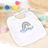 Babero personalizado Arcoíris. Elige tu diseño