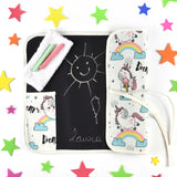Pizarra infantil de viaje enrollable. Elige el estampado