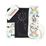 Pizarra infantil de viaje enrollable. Elige el estampado