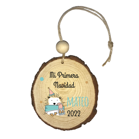 Bola tronco madera Navidad personalizada. Modelo Mi primera Navidad